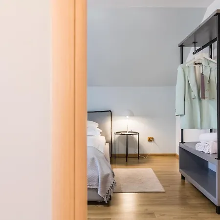 V Guest house 3*