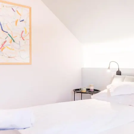 ゲストハウス V 3*