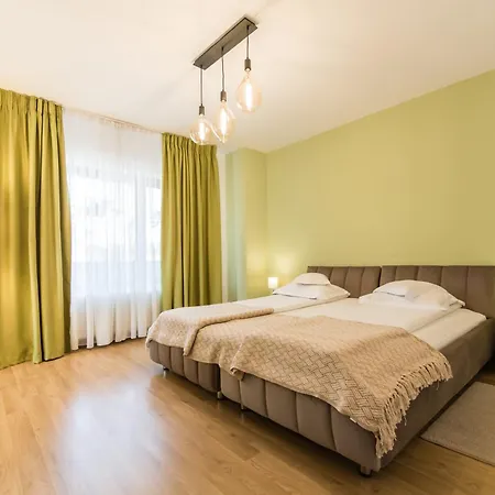 V ゲストハウス 3*