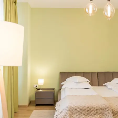 V ゲストハウス ブラショフ